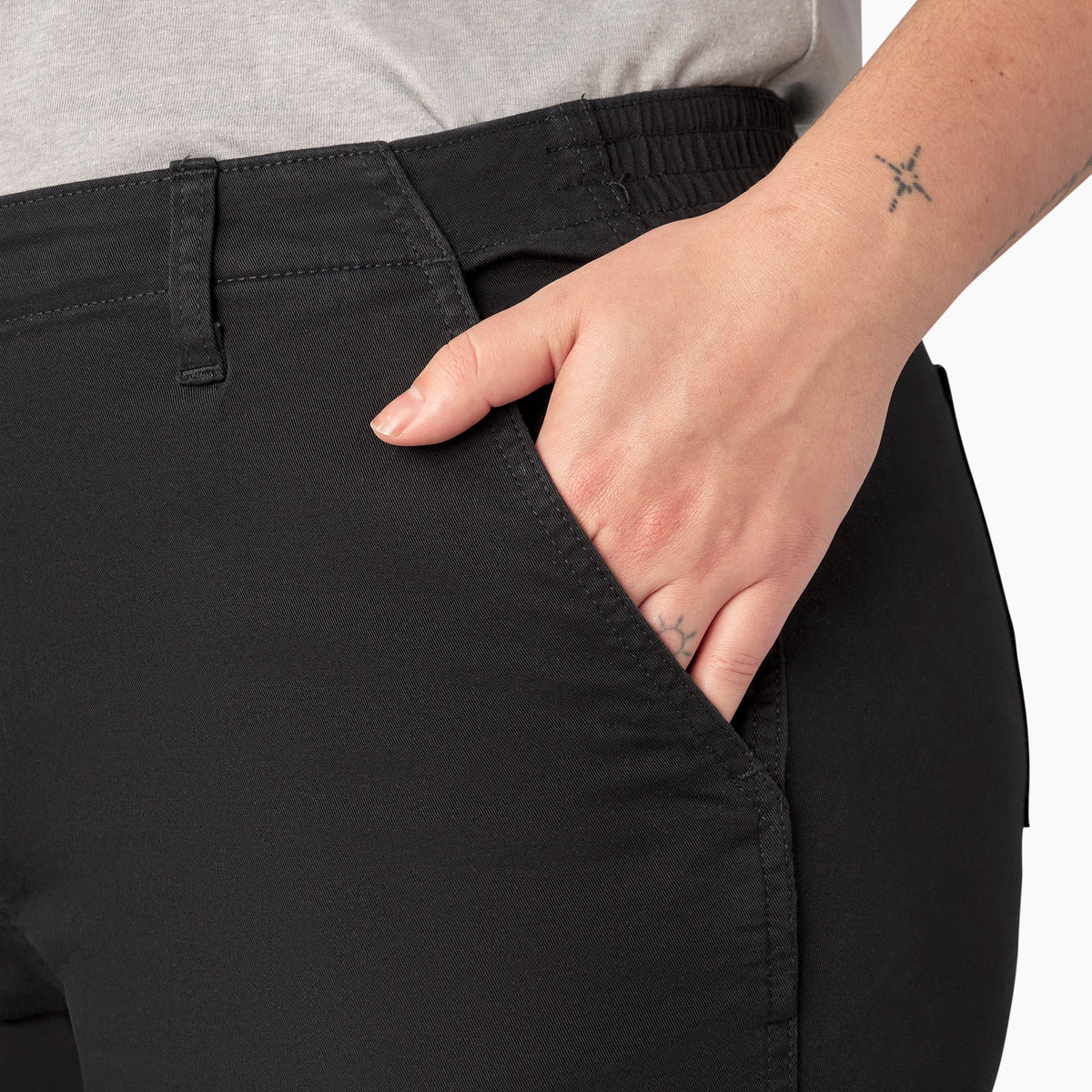 Women's Plus High Rise Fit Cargo Pants - Dickies Exclusive